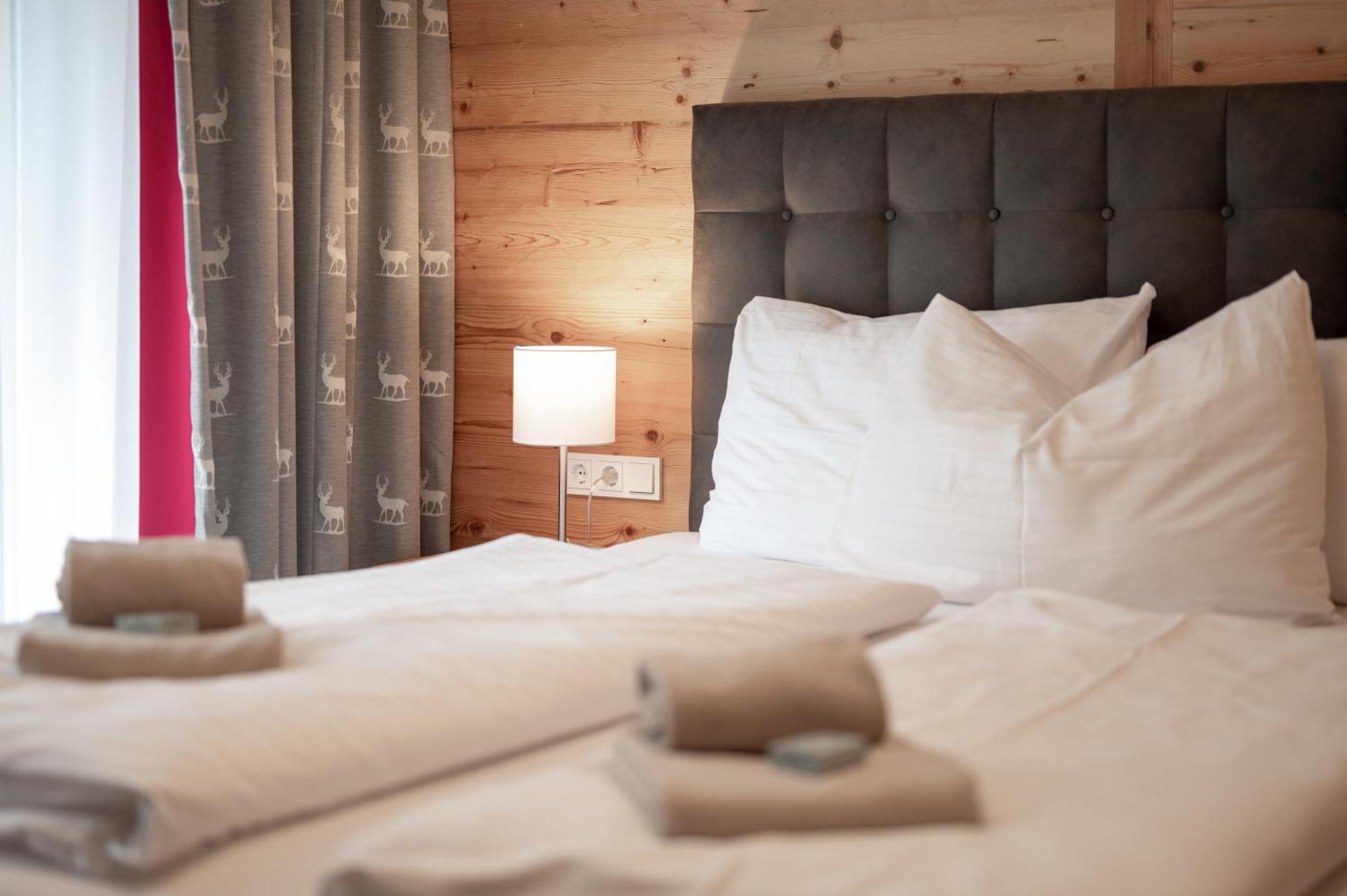 Alpin & See Resort - Pinzgau Holidays Целль-ам-Зеє Екстер'єр фото